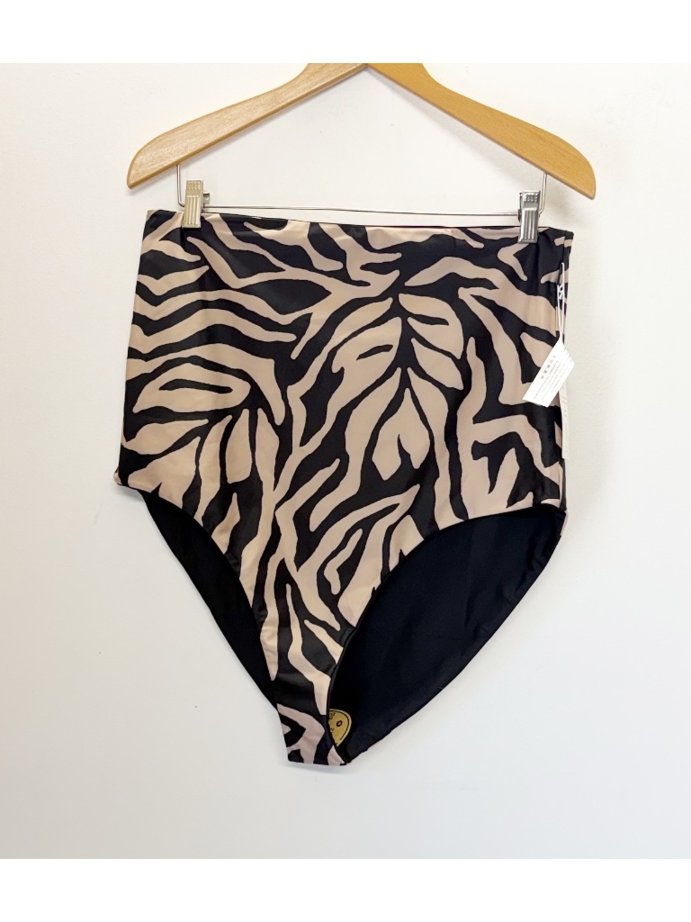 Baiia Swim Women's Reversible Bikini Bottom Size 18 Black Beige New with Tags